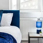 Luxury 4 Bed House Battersea