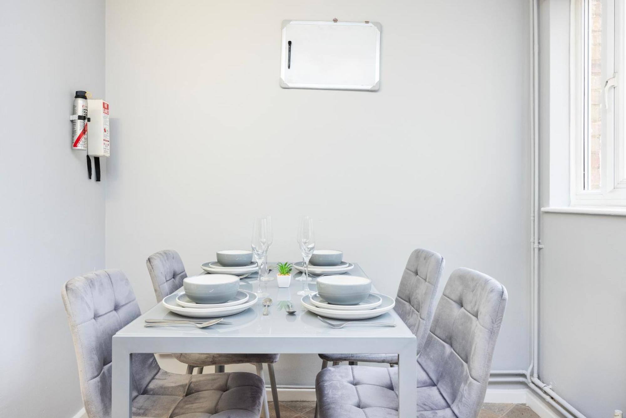 Luxury 4 Bed House Battersea