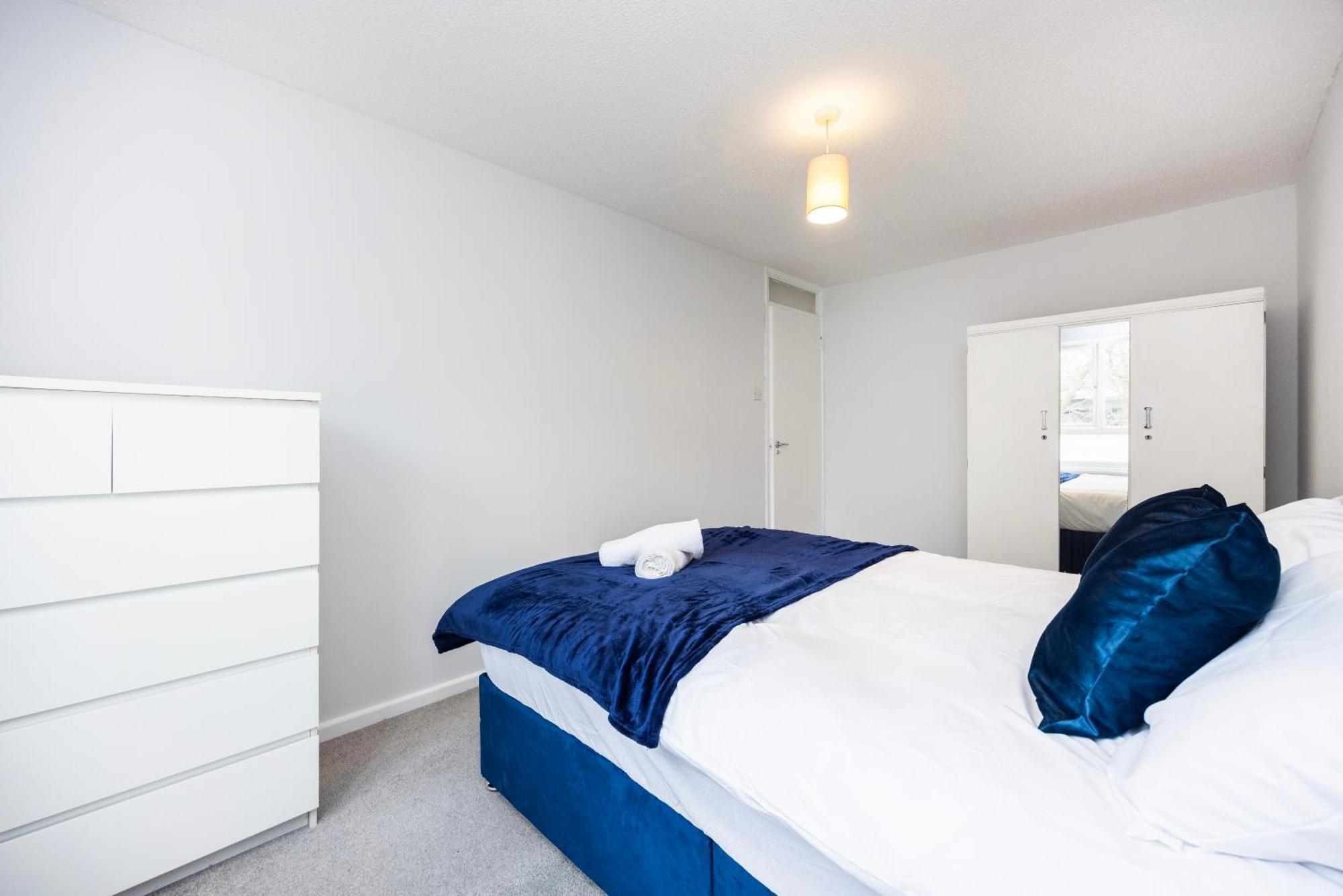 Luxury 4 Bed House Battersea Apartment
