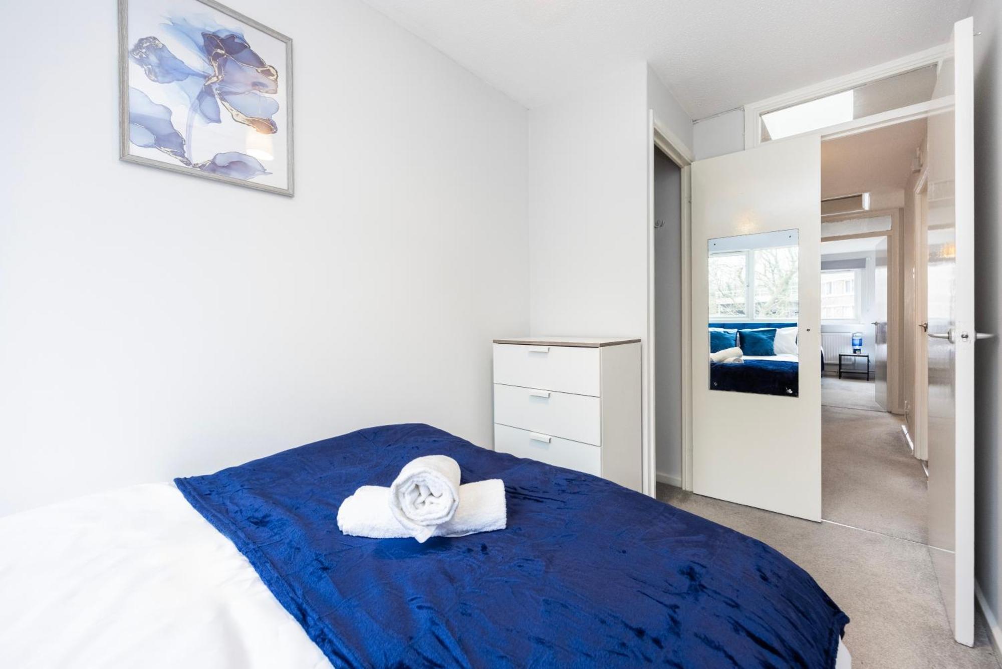 Luxury 4 Bed House Battersea Apartment *