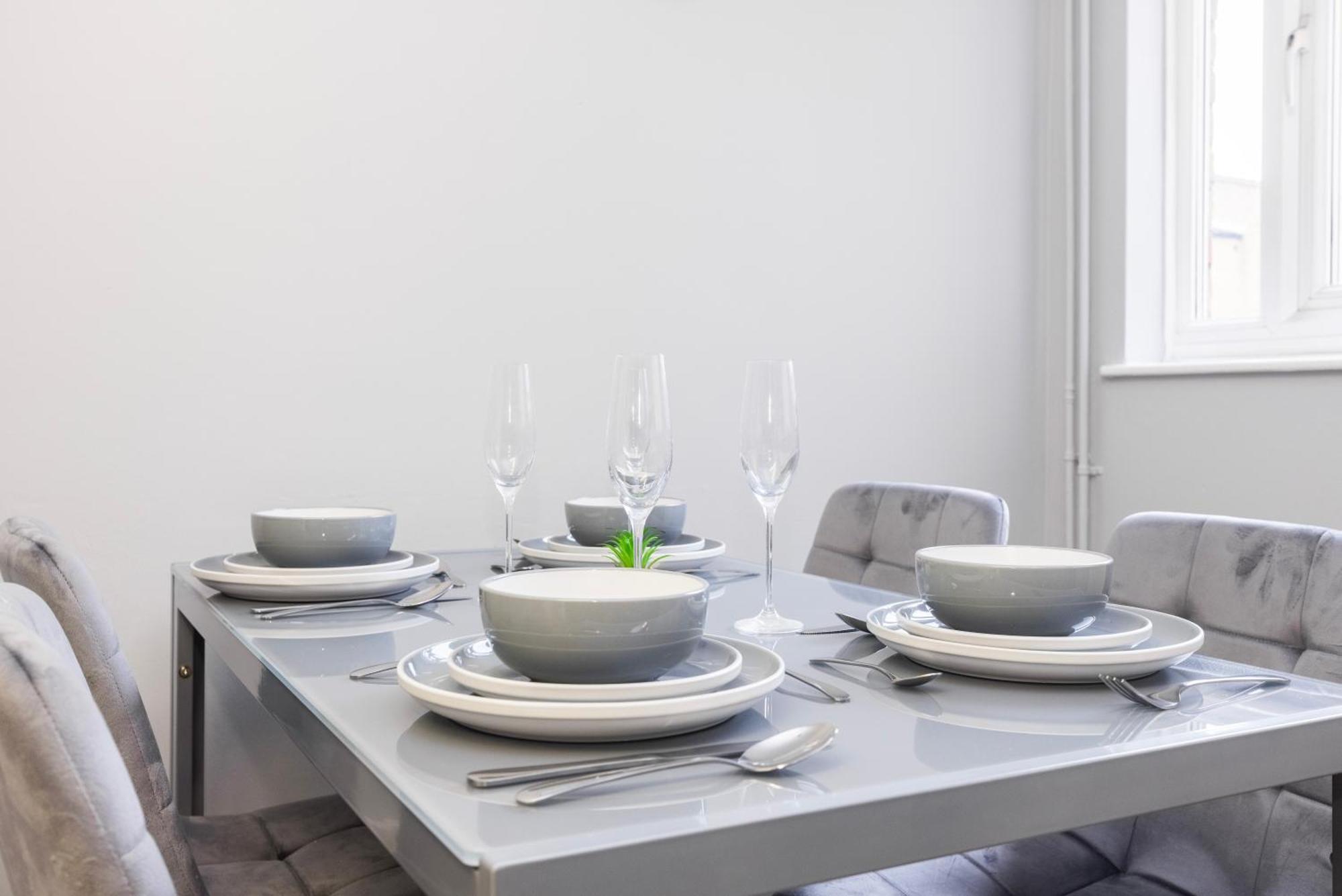 Luxury 4 Bed House Battersea Apartment London
